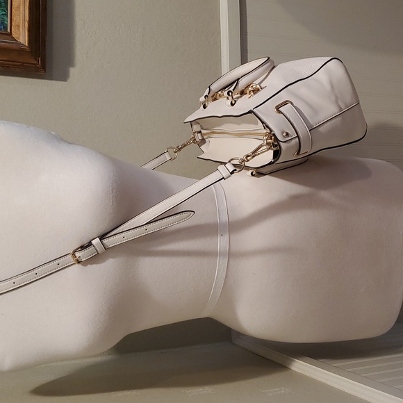 Coach Blake 25 Bag With Gold Chain Belt - Picture 11 of 16